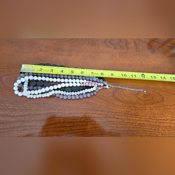 Elegant beaded torsade 4-Strand W&B, purple pink acrylic Necklace - Picture 9 of 10